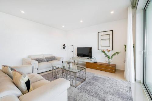 Modern T2 near the city center !