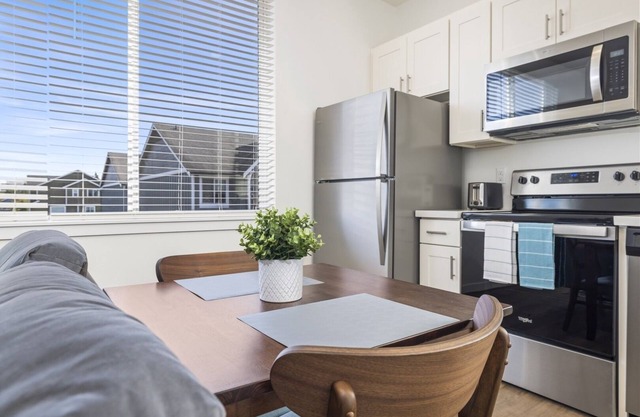Modern Tacoma 1BR/1BA near hospitals