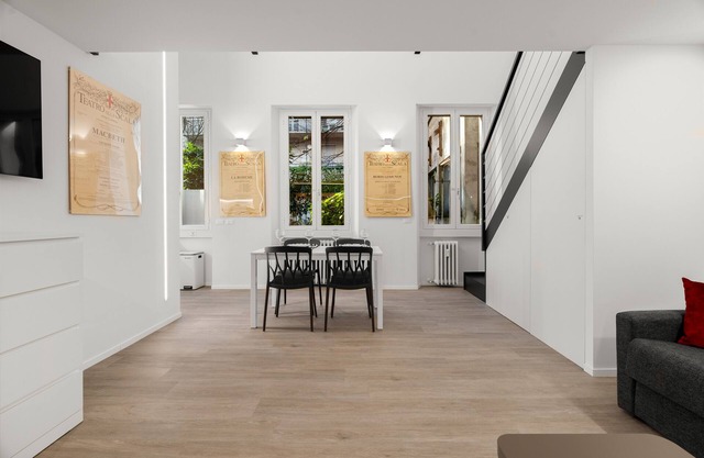 Modern Theatre Themed Apt in the heart of Milan, 5 minutes walking to everything