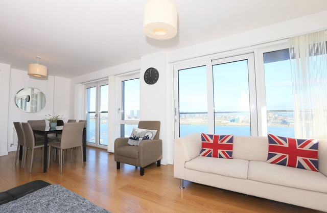 Moderne Wohnung mit drei Schlafzimmern R0168