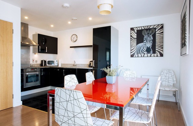 Modernes North Greenwich 90 mit drei Schlafzimmern