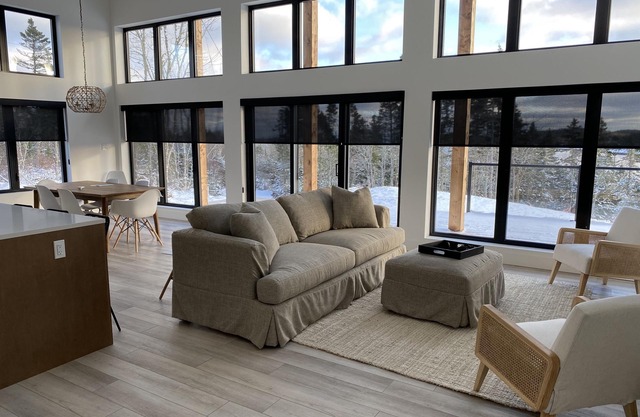 Modern three bedroom with Panoramic Oceanview