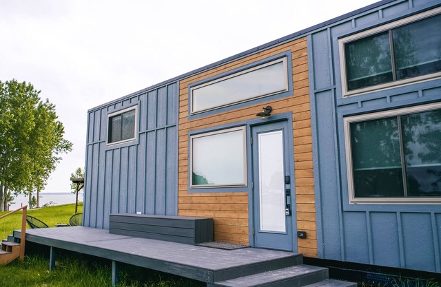 Modern Tiny Home Lakefront Getaway
