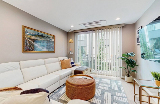Modern Townhome Retreat Near Light Rail in Rainier Valley