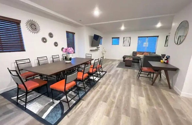 Modern Townhouse w/ All Kings and Private Rooftop