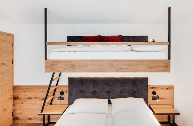 Modern-traditionelle Wohnung mit privater Terrasse