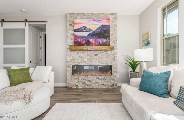 Bright & Chic Escape with Custom Touches, Fire Feature & Private Guest Suite