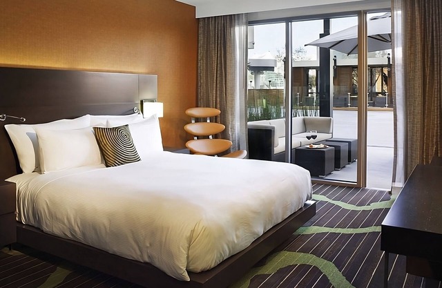 Modern Unit w/ Large Patio! Onsite Parking, Pool! Short Drive to San Diego Zoo!