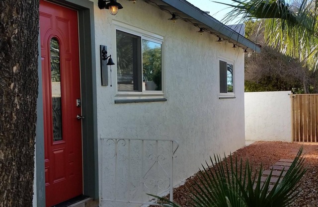 Modernes, aktualisiertes Gästehaus in Great North Glendale, AZ