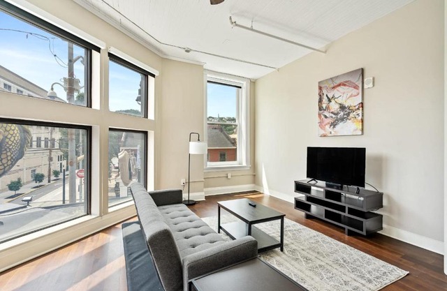 Modern Upscale 1BR Apartment in Carson by Stay Gia