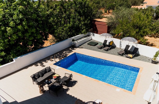 Moderne Ferienvilla mit herrlichem Meerblick und privatem Pool. Alles deins.