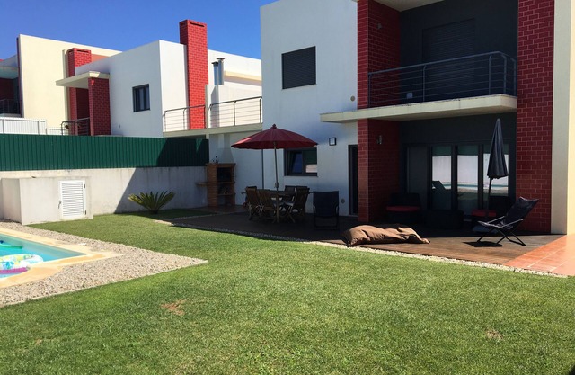 Moderne Villa in der Nähe von Ericeira mit Pool und Meerblick