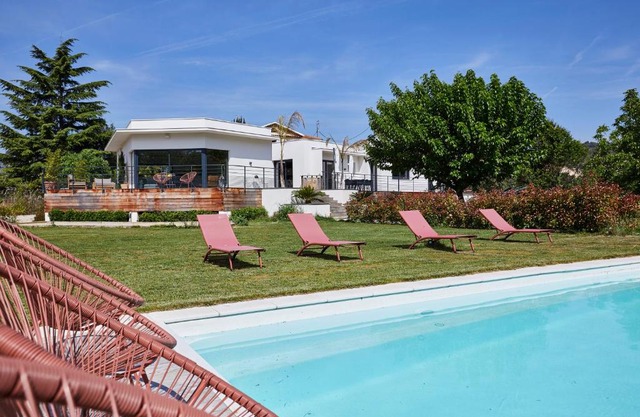 Modern Villa 4 Beds with swimming pool