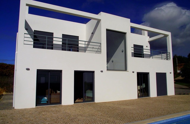 Moderne Villa in ruhiger, ländlicher Lage in der Nähe Tavira mit herrlichem Meerblick