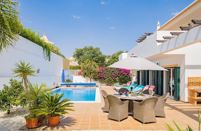 Villa With Free Wi-fi A/C Private Pool [can be Heated] Table Tennis Fitness Room Near the Beach [rlag83]