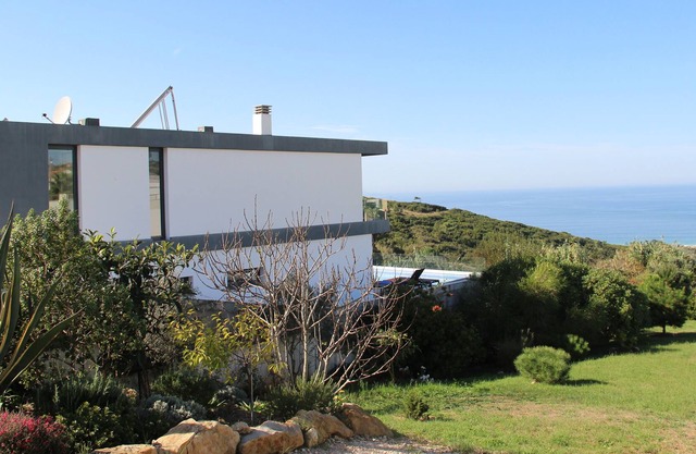 Moderne Villa für bis zu 8 Personen mit wunderschönem Meerblick an der portugiesischen Silberküste