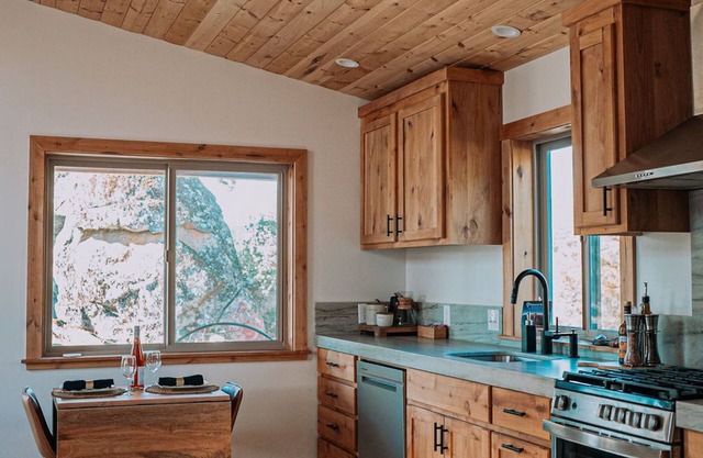 Modern & Warm, Thoughtfully Designed Space for Couples w/Outdoor Soaking Tub
