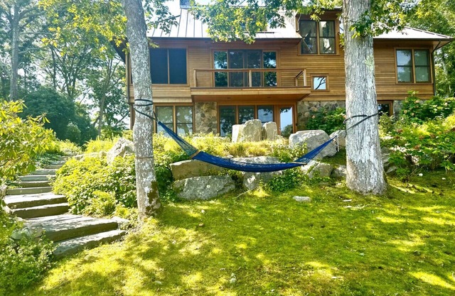 Cygnus House - Waterfront & Modern Home in Falmouth - Quissett Beach Access