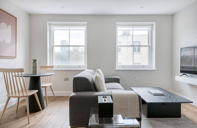 Modern Waterloo 2BR open plan with Balcony on Lower Marsh, by Blueground