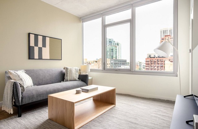 Modern West Loop Studio w/ Pool, Gym & Lounge, nr L, by Blueground