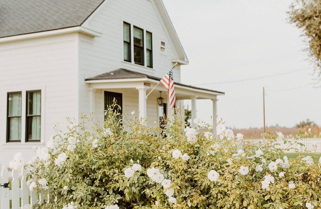 Modern White Farmhouse in Kingsburg