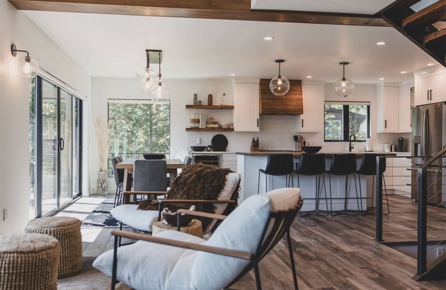 Modern Whitefish Lake Home with Stunning Views and Luxury Amenities