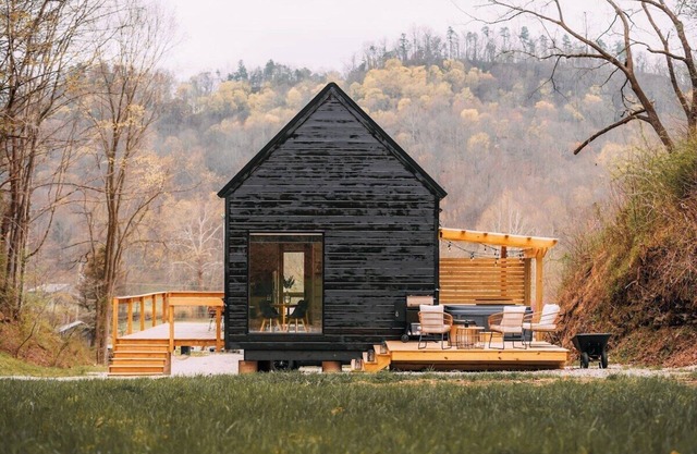 Modern Woodland Cabin w/ Hot Tub