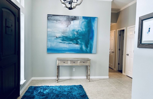 Modern yet Cozy Beauty in Jenks with Hot Tub!