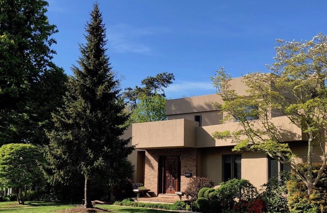 Modernist gem in Bellport Village