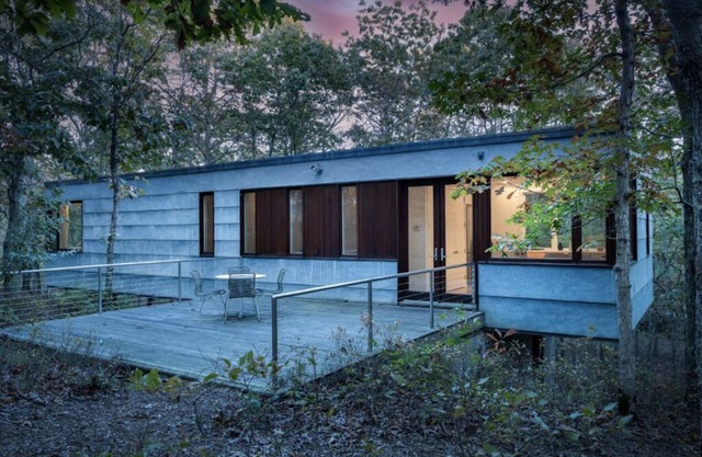 Modernist treehouse nestled in nature w/ access to pvt tennis minutes to ocean.