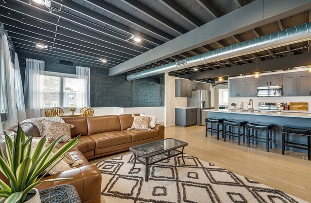 Modernized St Clair Apartment: Walk to Boardwalk!