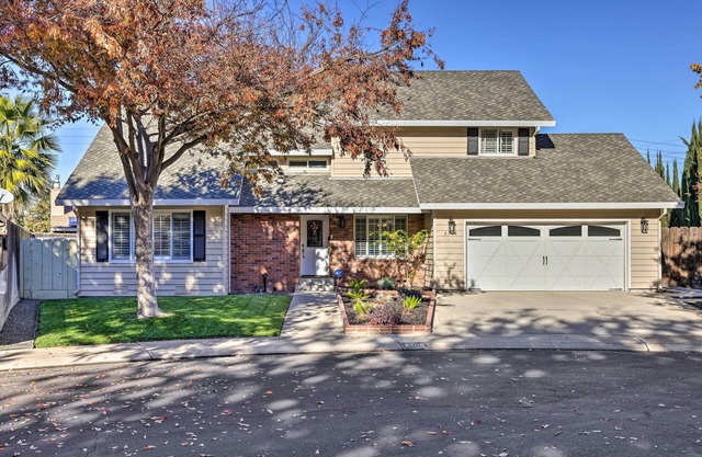 Modesto Home w/ Deck - 2 Mi to Vintage Faire Mall