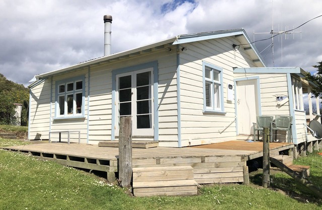 Moeraki Cottage mit Blick auf den Ozean im Moeraki Village