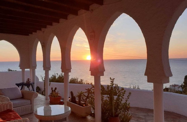 Mojacar - Villa mit Charakter 2 große Schlafzimmer. Atemberaubende Aussicht.