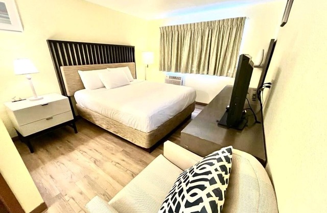 Moline Bell Hotel