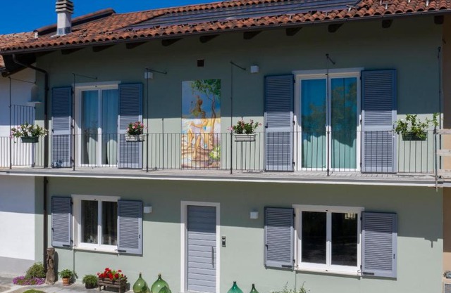Moncrivel Rooms & Relax