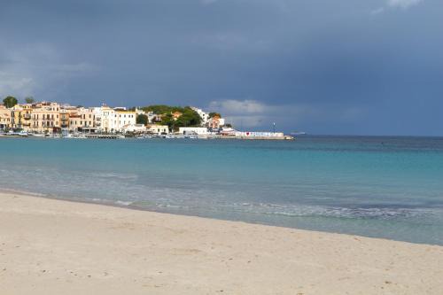 Mondello House Lemon