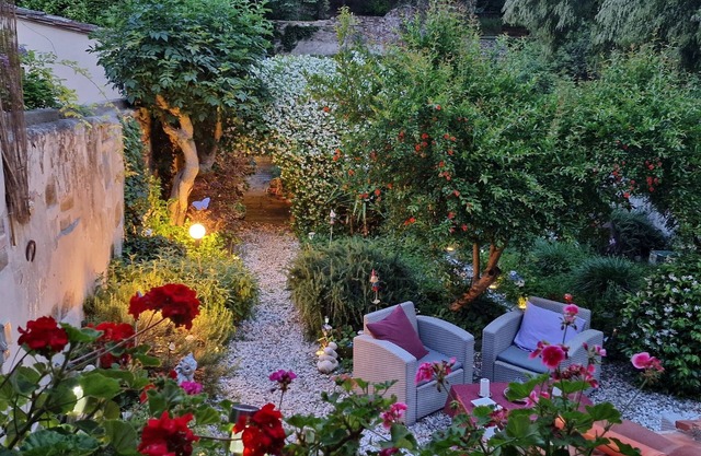 Monica apartment with garden at Ponte Vecchio