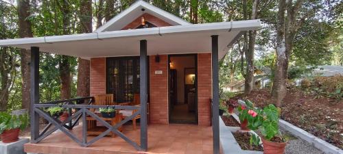 Monica Garden Bungalow