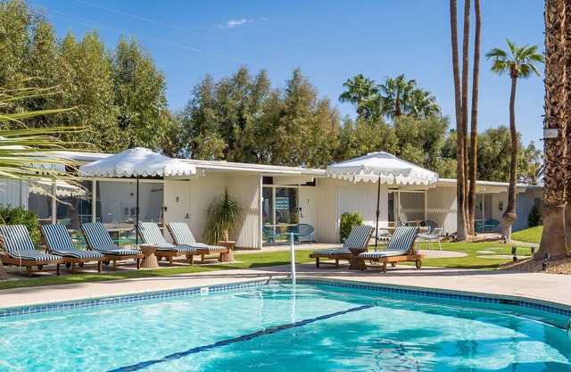 Monkey Tree Hotel 16 by Avantstay Stylish Hotel in Palm Springs w/ Pool!
