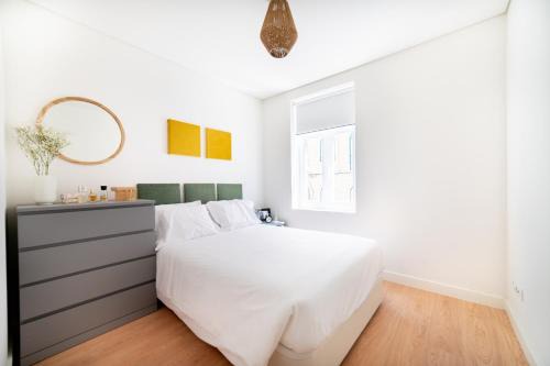 Monsanto Hill House - NO. 565 1E