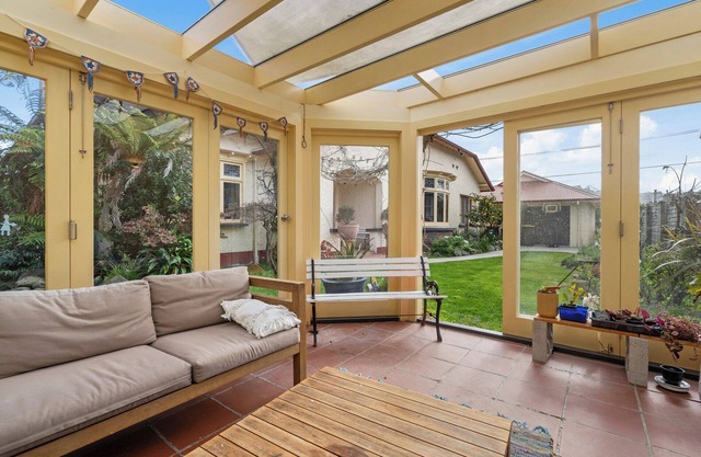 Montague Manor - Wellington Holiday Home