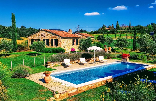 Freistehende Villa mit privatem Pool