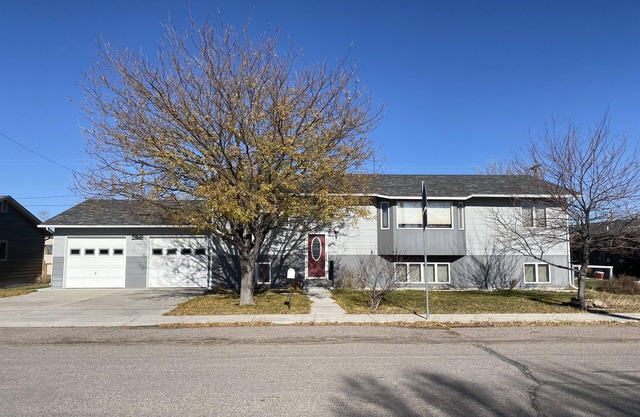 Montana Home close to golfing, fishing, skiing, hiking, hunting and downtown