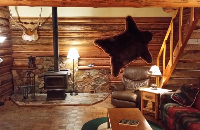 Montana Blockhaus weg neben Glacier Nationalpark