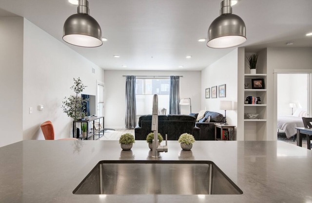 Montana Modern Condo close to Shopping and the Yellowstone River.