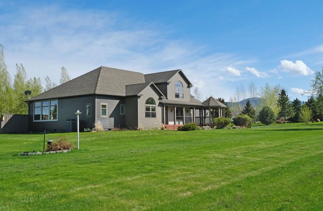 Montana Vista Retreat with Stunning Bridger Mountain Views!
