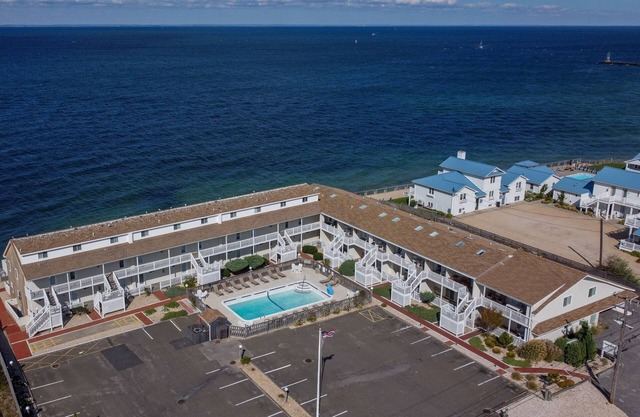 Montauk Condo ~ Atemberaubende Sonnenuntergänge und das Meer vor Ihrer Haustür