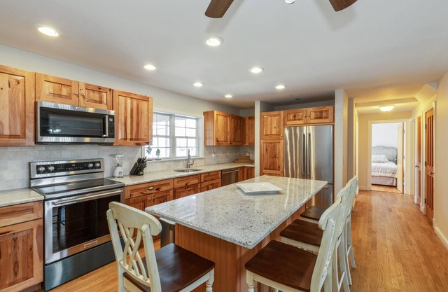 Montauk Harbour Beach House - 1st Floor An Ideal Montauk location
