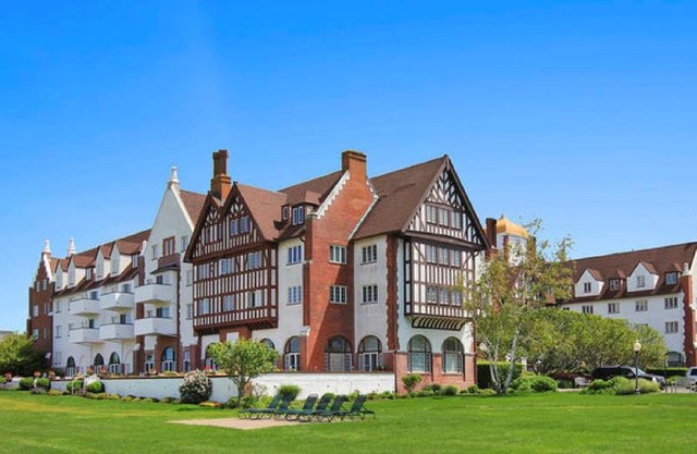 Montauk Manor
